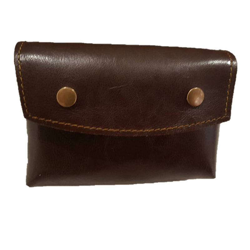 Estuche fabricado en piel para caja de balas completa.