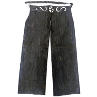 Pernera hombre piel negro diseño artesanal.