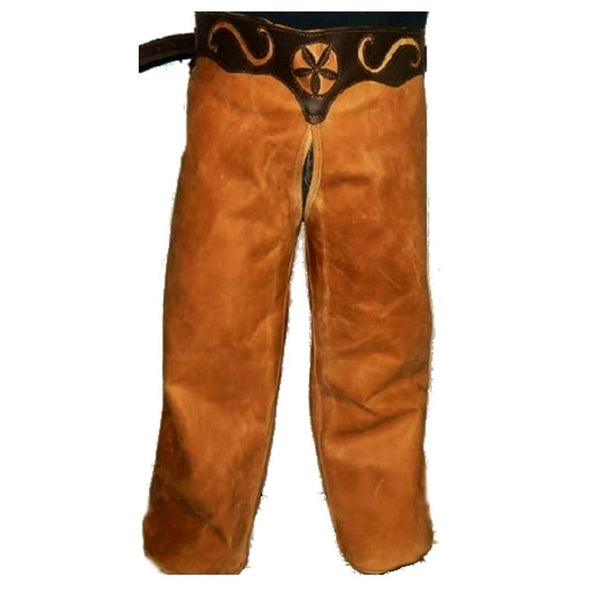 Pernera hombre piel marrón claro y cinturón con adorno flor.