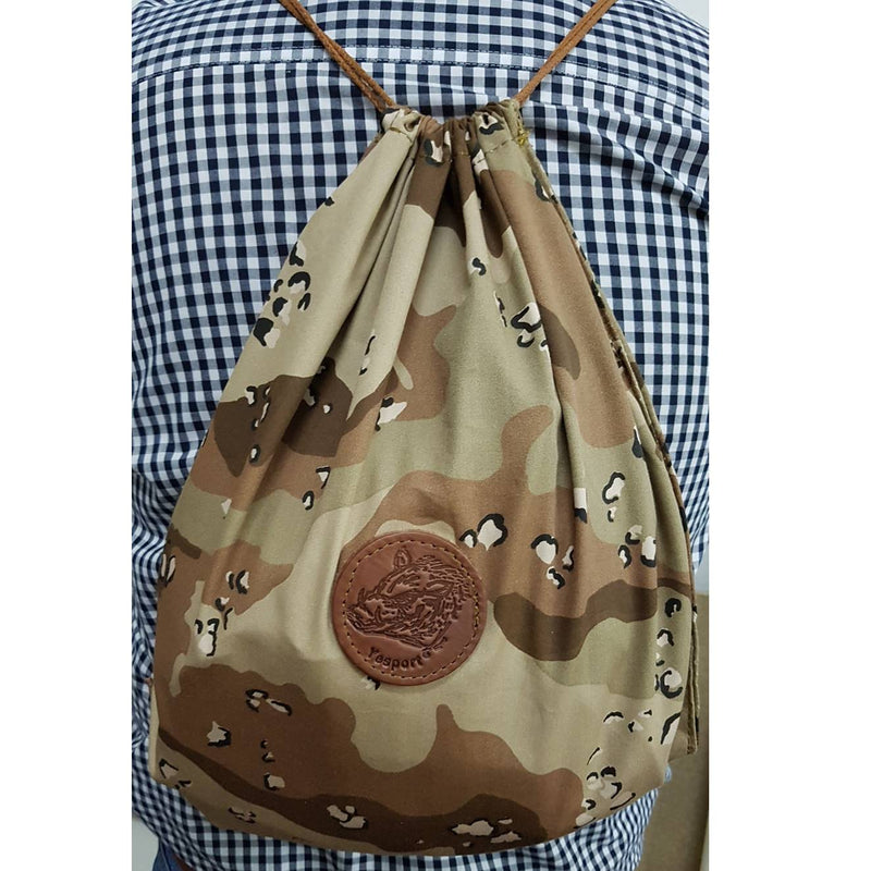 Mochila saquito en camuflaje, fabricada en lona muy cómoda