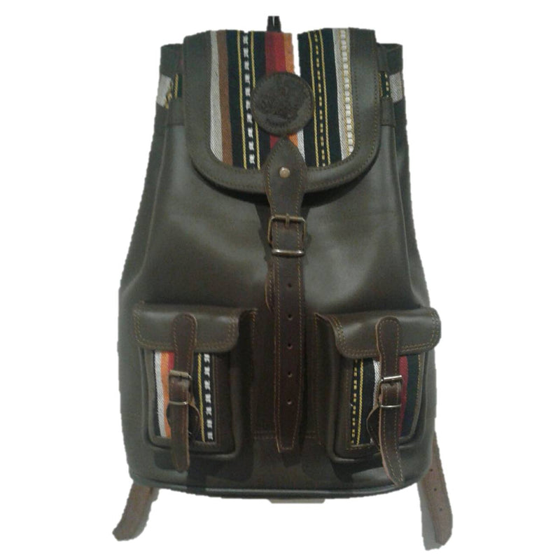 Mochila de cuero vaquetilla español. Con detalles de tejido sarga tipico valenciano