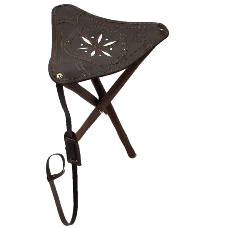 Silla para Cazar, patas de madera y culera cuero con detalle flor, con correa para el transporte 50cm