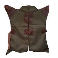 Zahon mujer cordura verde con refuerzos en cuero.